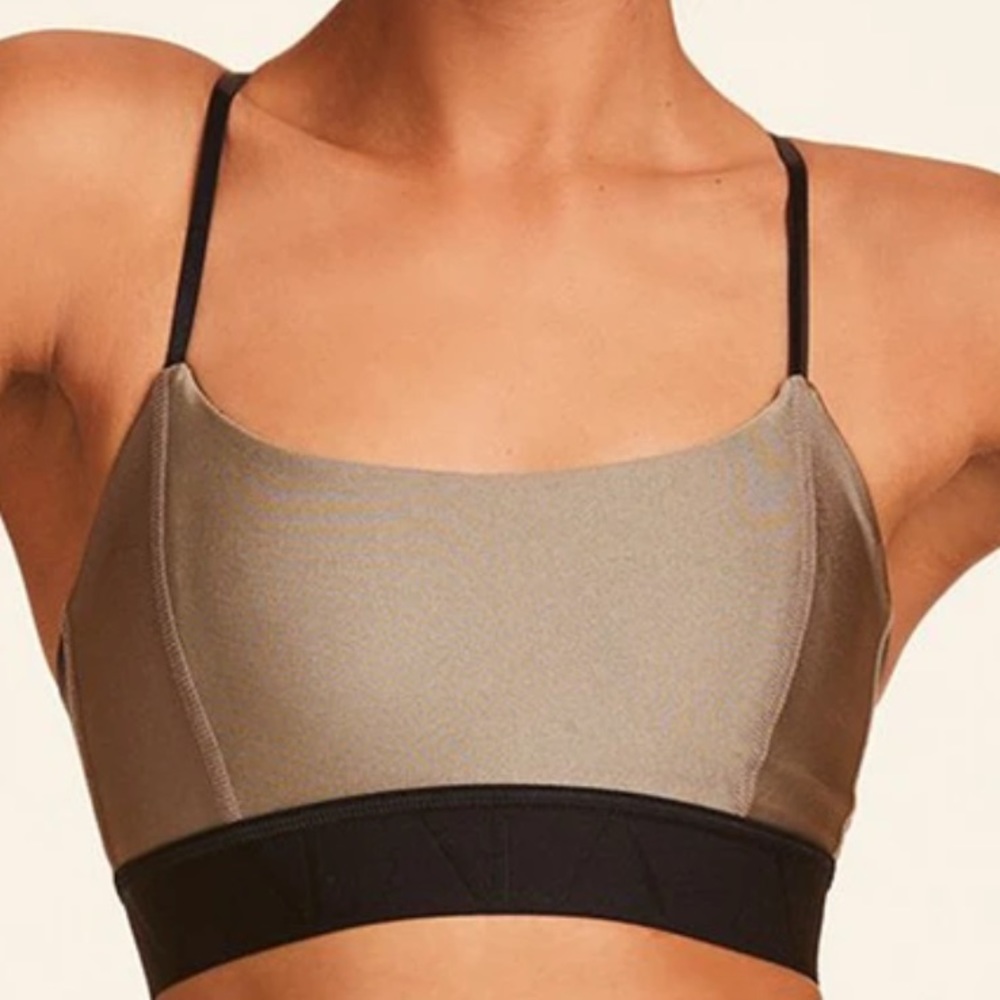 Alala sports bra + leggings (in gold)